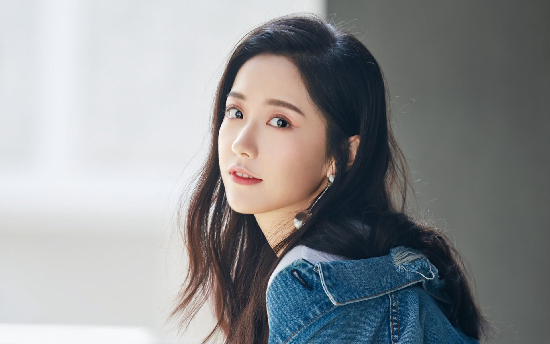 球员训练：幕后训练揭秘提升技巧，幕后篮球