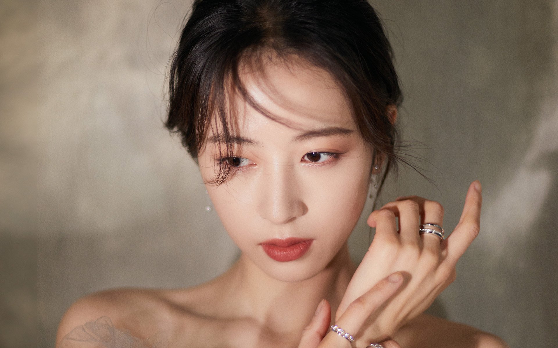 女子足球大战再度掀起热潮，国脚势不可挡，女子足球比赛录像回放