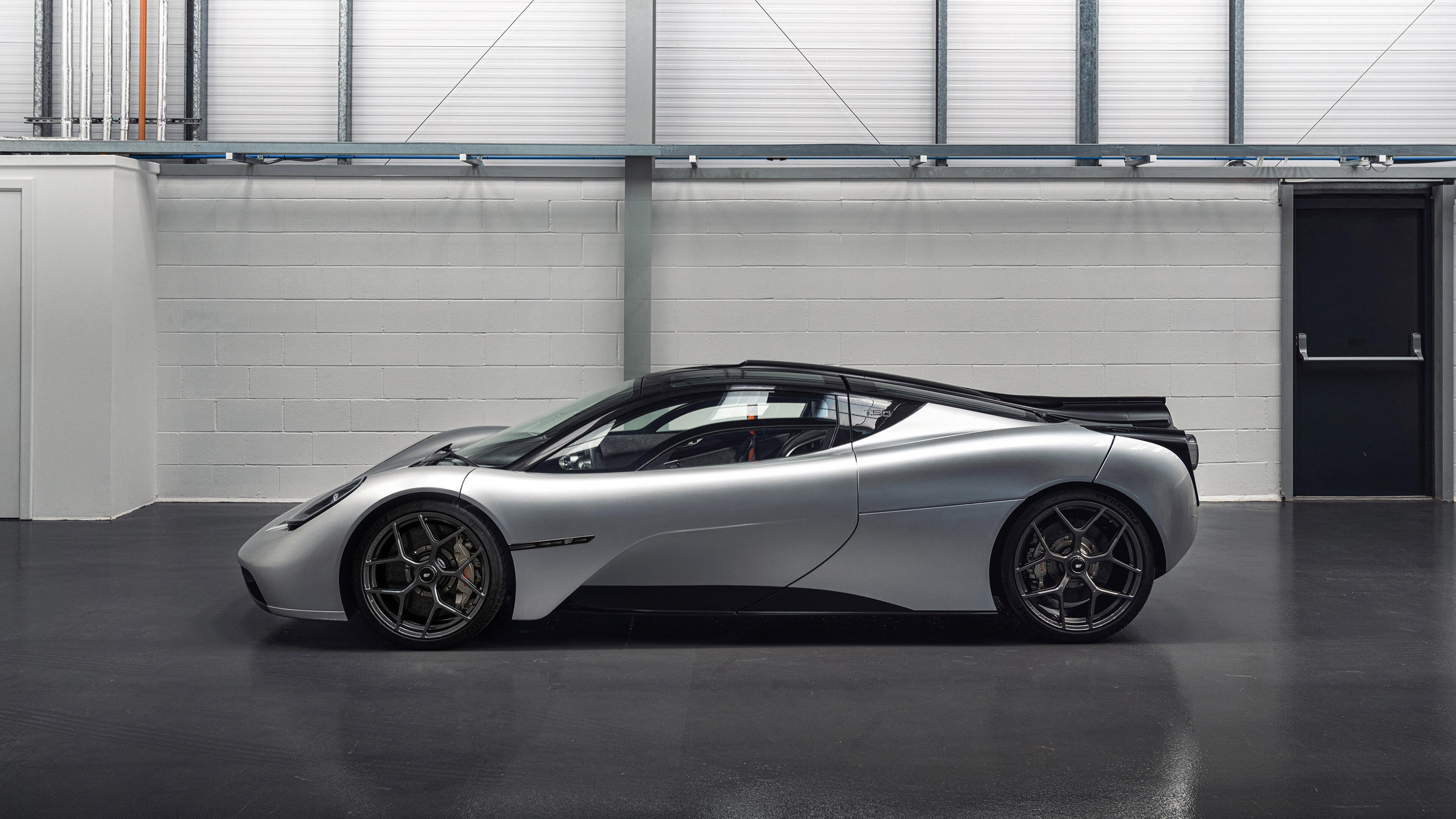 鹈鹕公布赛季旅程日程大图，鹈鹕上赛季球员名单